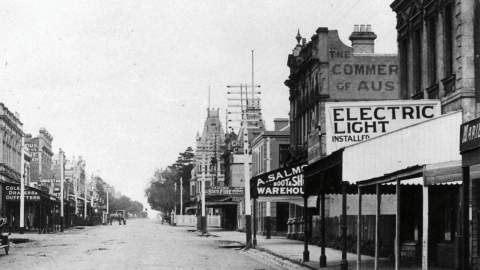 bay_street_looking_east_1920px